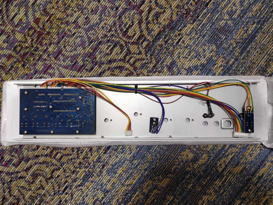 Нова передня панель для підсилювача Cambridge Audio Azur 640A