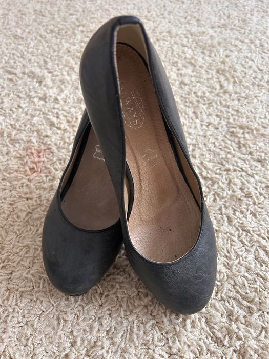 Szpilki nr 38 z ecoskory