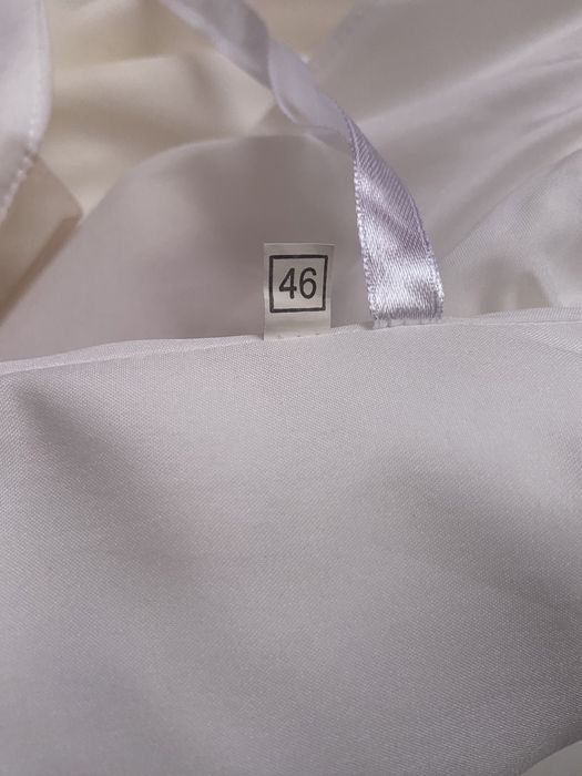 Продам весільну сукню