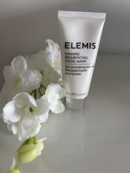 Elemis Dynamic Resurfacing Facial Wash żel oczyszczający o działaniu wygładzającym