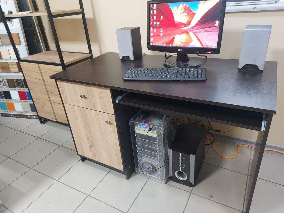 Стіл комп'ютерний НОВИЙ письмовий