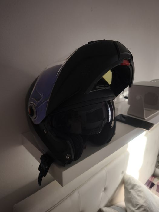 Capacete Ls2 strobe com uma viseira nova por estrear