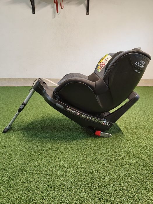Fotelik samochodowy Britax Romer Dualfix M I-Size