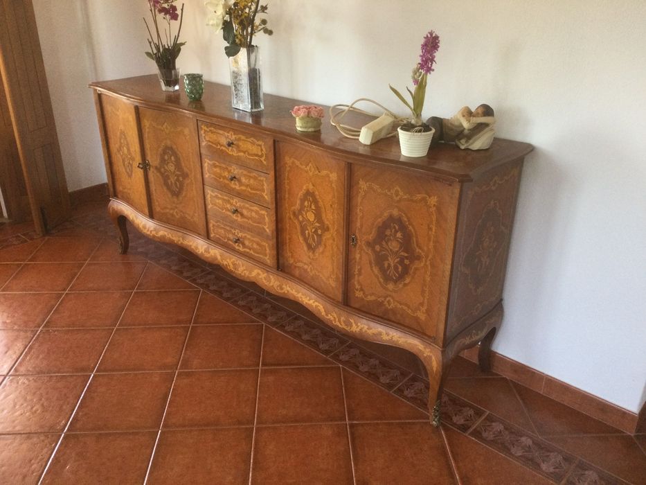 Aparador Luís XVI Madeira maciça Pau Cetim embutidos 1,78 mt