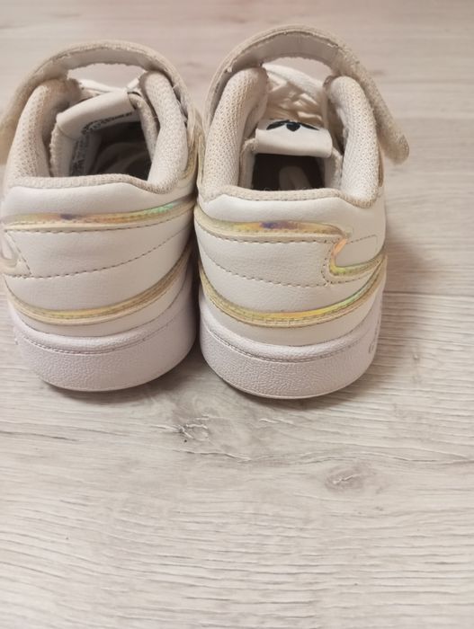 Дитячі кросівки adidas