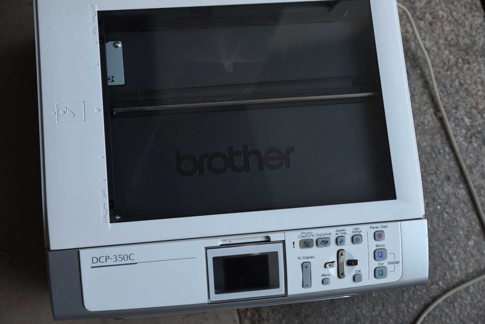 Impressora Multi-funções Brother DCP-350C usada