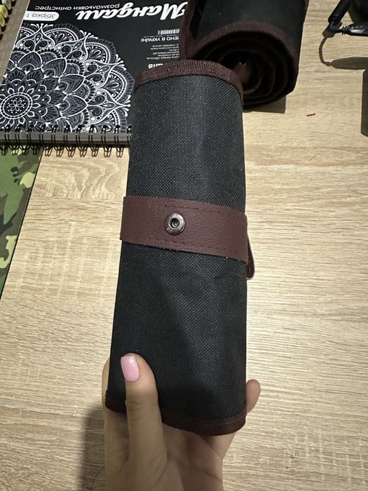 Маркери, олівці, ручки, органайзер, пенали