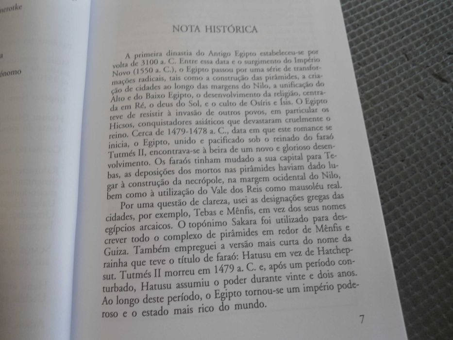 Mortes no Templo de Hórus por Paul Doherty