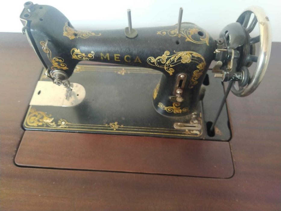 Máquina Costura italiana vintage