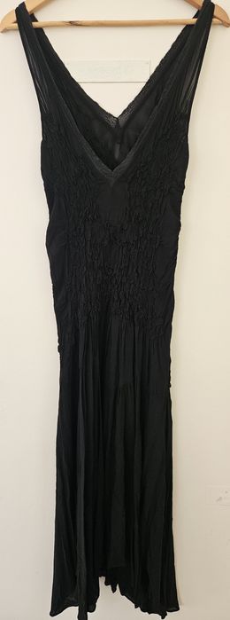 Czarna sukienka maxi koronka Zara