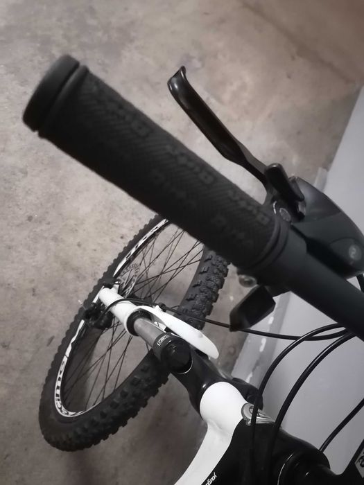 bicicleta btt mtb bike  wistle travões disco excelente estado