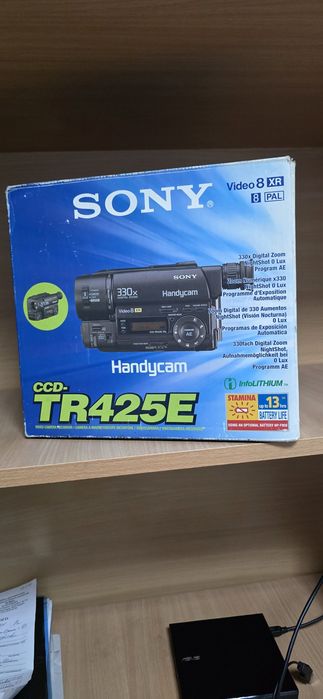 Продам Відеокамеру Sony Handycam CCD-TR425E