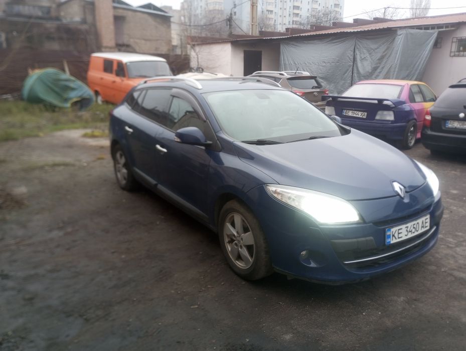 Продам Рено Меган 3 2011