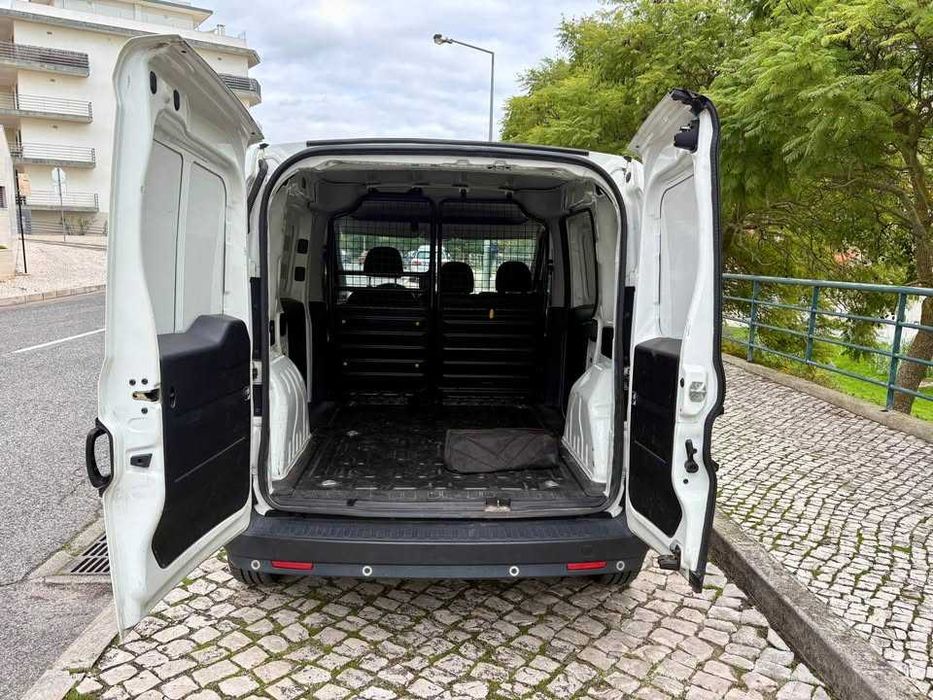 Fiat Doblo 1.3 Multijet 95  3 lugares 2017