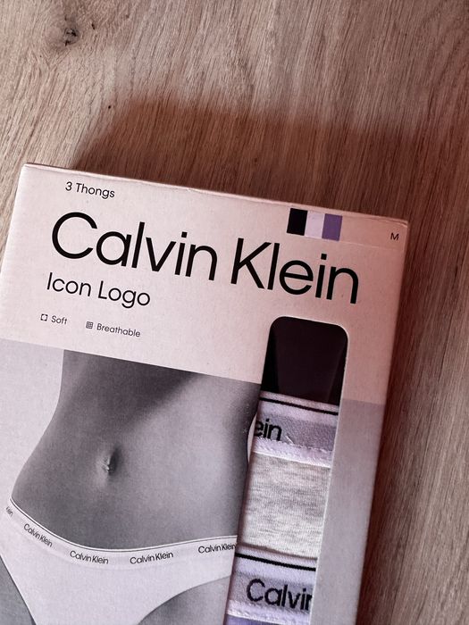 Zestaw 3 par stringów Calvin Klein | 38 M | nowe z metką
