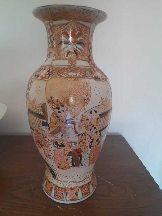 Jarro chinês em porcelana