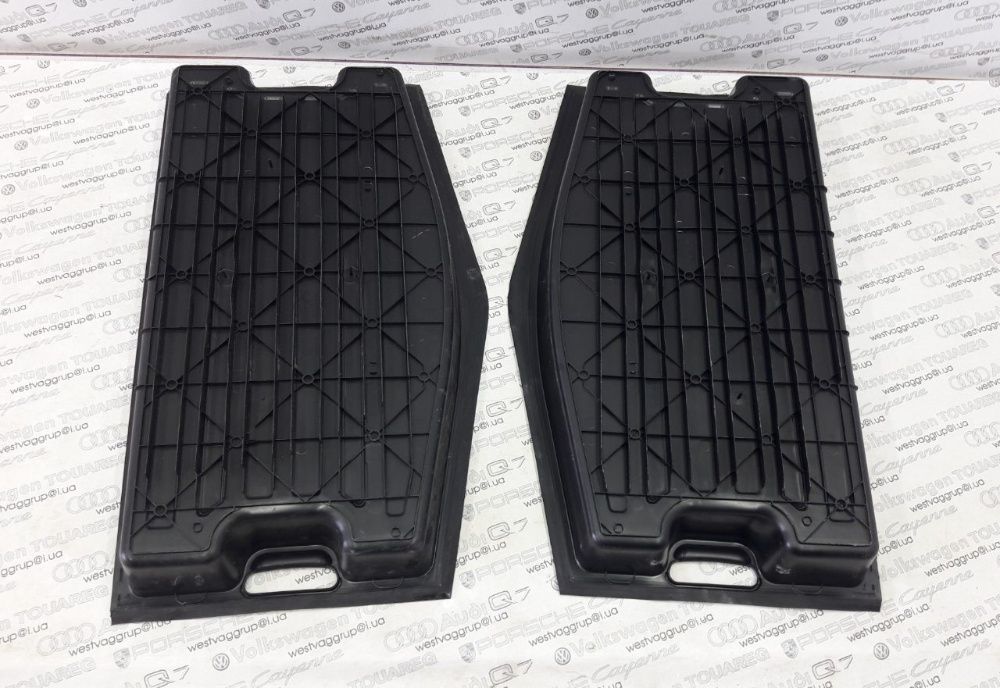 Полка багажника Audi Q7 / Ауди Ку7 / Аудi Кю7 2006 - 2015