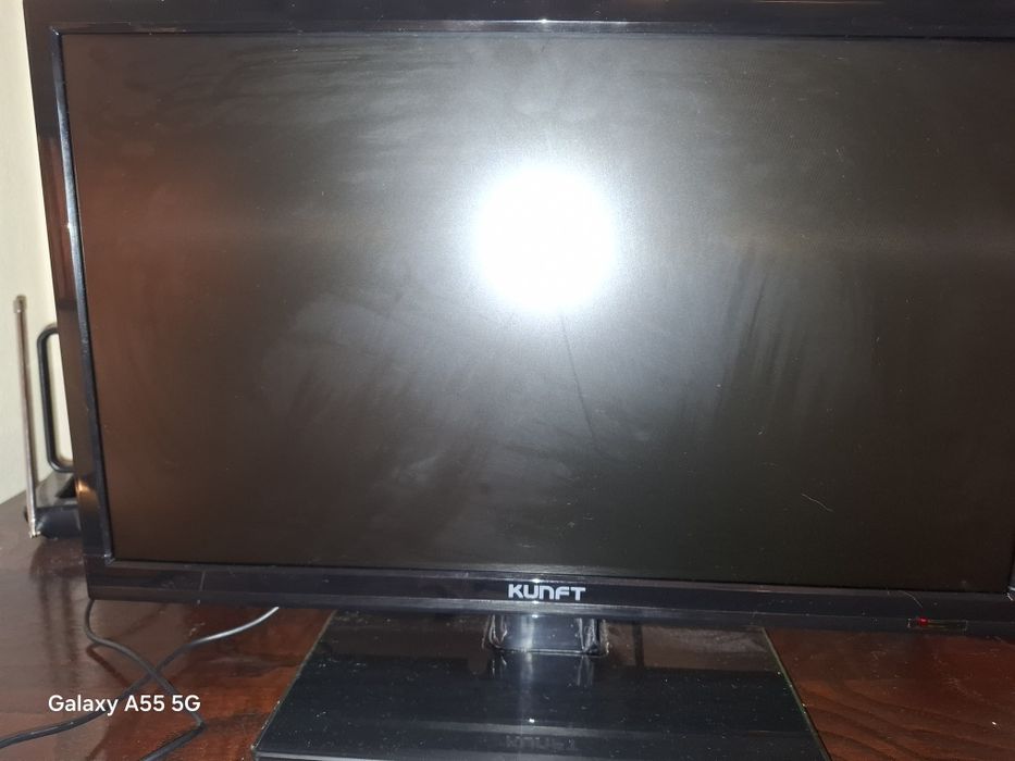 Televisão  da marca KUNFT   preto