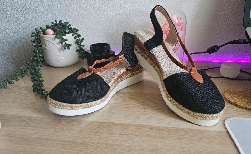 Sapatos de Cunha Verão