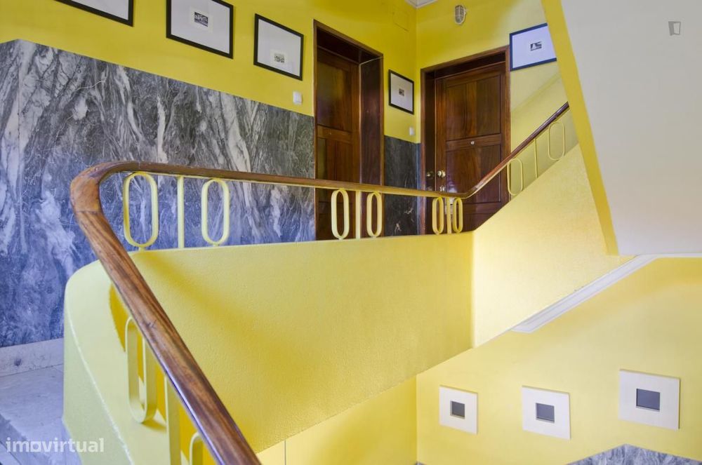 Quarto - localizado em Alcântara Lisbon