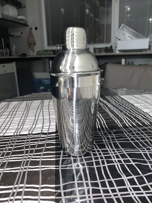 Шейкер для коктейлів