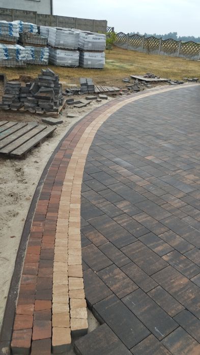 Układanie kostki brukowej