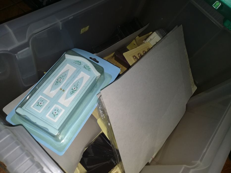 Casa de bonecas nova na caixa