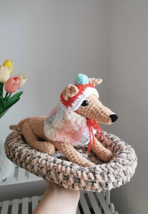Charcik włoski na szydełku, maskotka Greyhound handmade, dekoracja