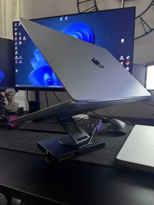 Usb-c Hub 9w1 z podstawką