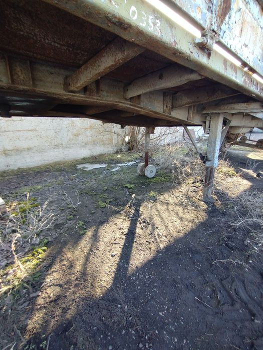 Напівпричіп бортовий ОДАЗ 93571