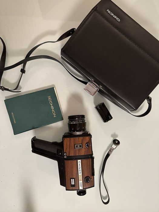 Conjunto de máquinas fotográficas antigas