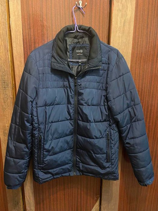 Вигідно! Куртка L: Стан нової, ціна – тільки сьогодні!