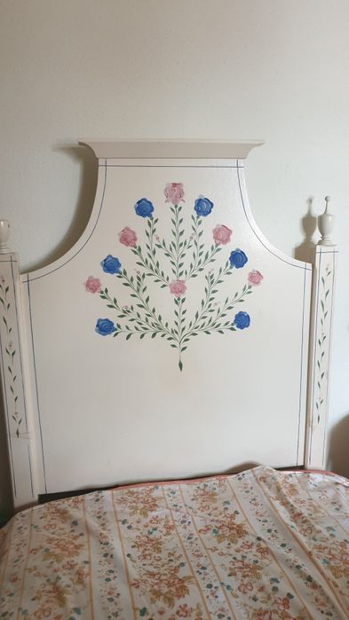 Mobilia de quarto alentejana anos 60 pintada à  mão
