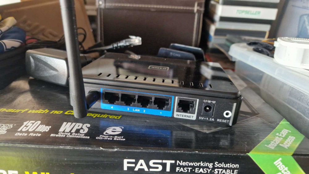 Router WiFi D-Link DIR-300