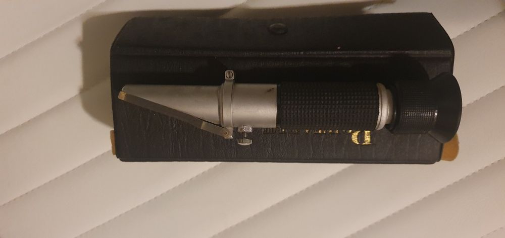 Refractómetro, Medidor de grau Brix.