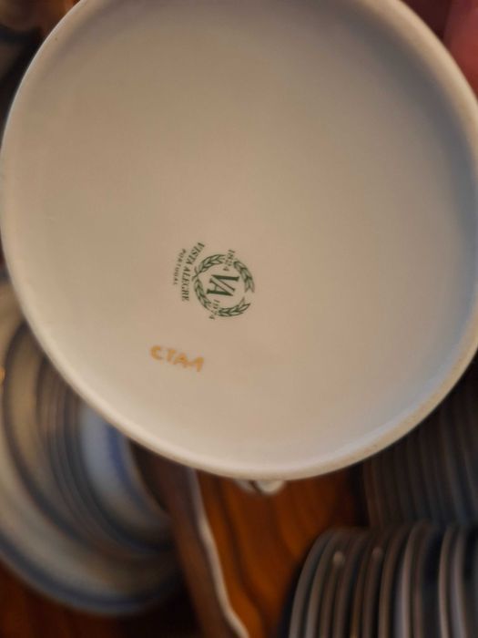 Vista Alegre - Cozinha Velha - Serviço de jantar e café com 80 peças