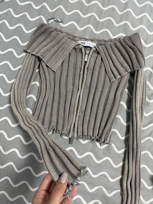 Трендовий вкорочений светрик Zara