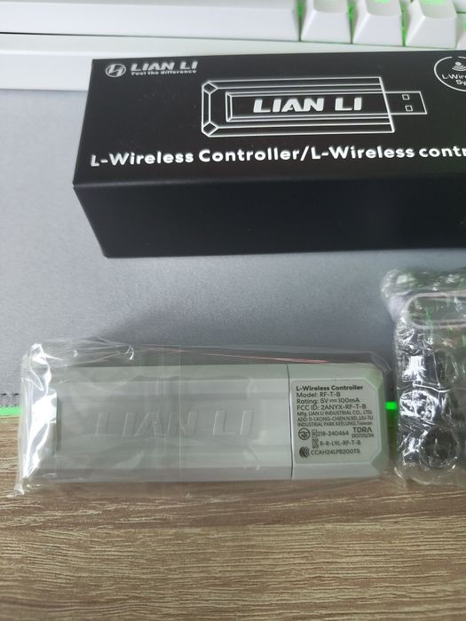 Bezprzewodowy kontroler wentylatorów Lian Li UNI FAN Wireless Controller V2