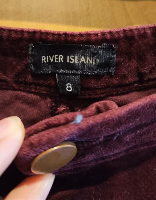 River Island Welurowe bordowe spodenki r.8