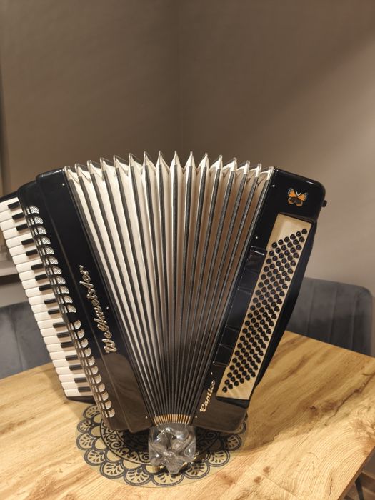 Akordeon Weltmeister Caprice 120 bas