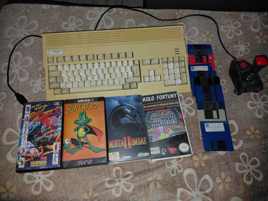 Sprzedam amiga A1200 retro