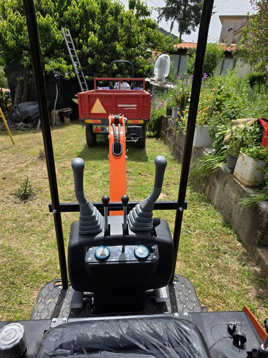 Mini giratoria JPC KV12 - 1 tonelada - nova