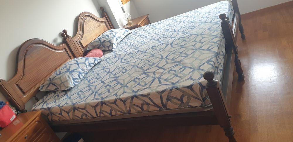 Camas, colchaões e estrados