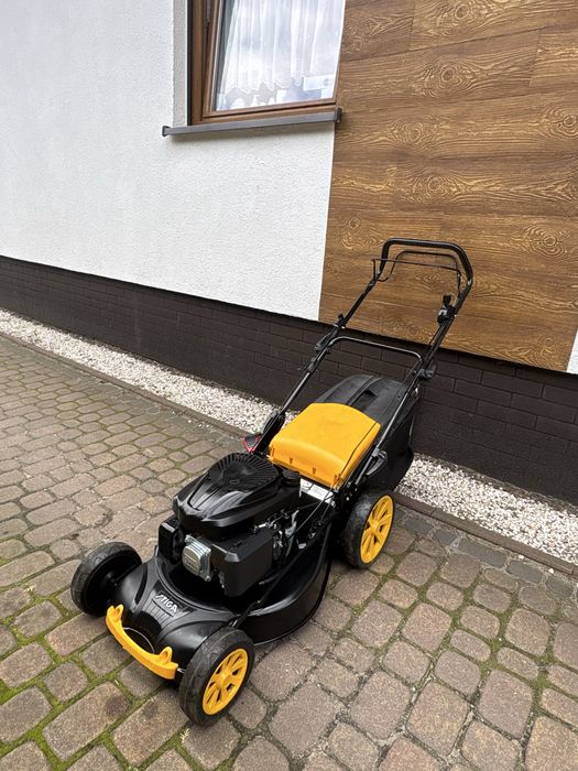 Kosiarka spalinowa Stiga z napędem