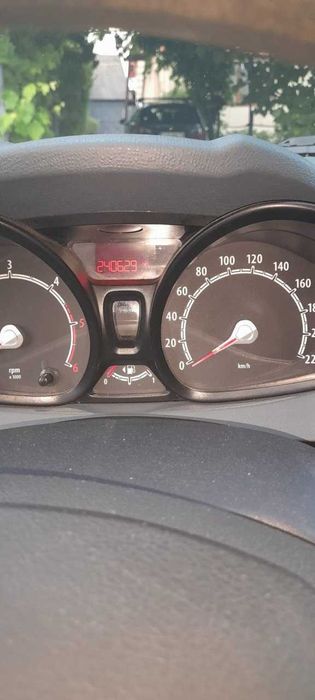Продам  Ford Fiesta у чудовому стані.