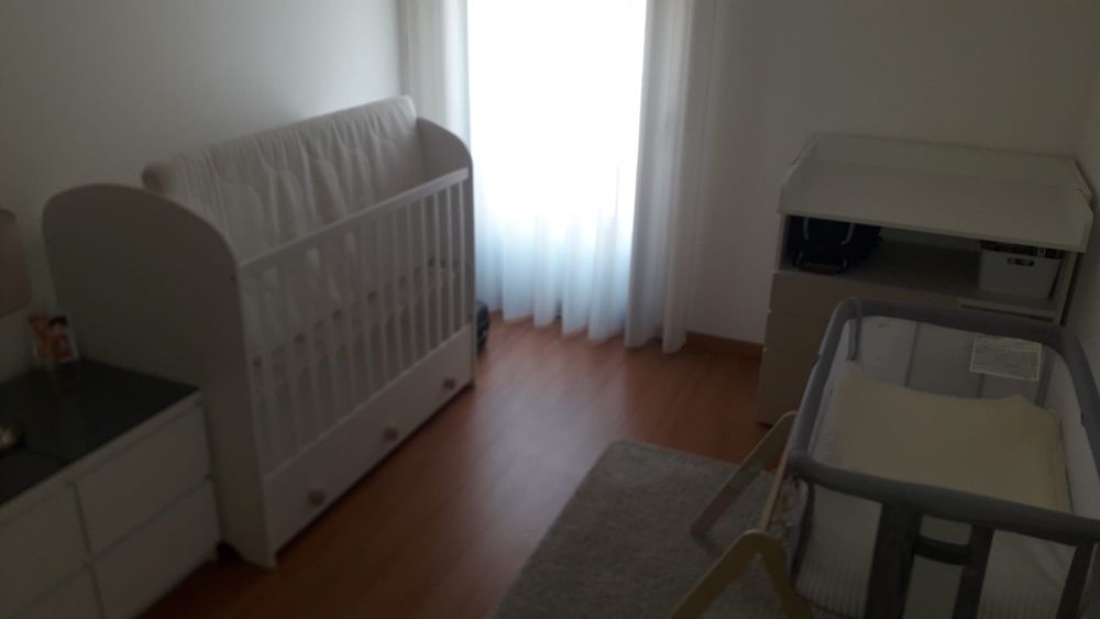 Cama de criança  usada em bom estado