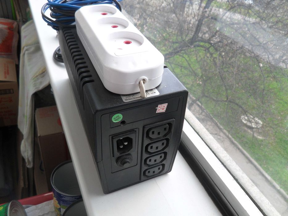 Безперебойник FSP -450