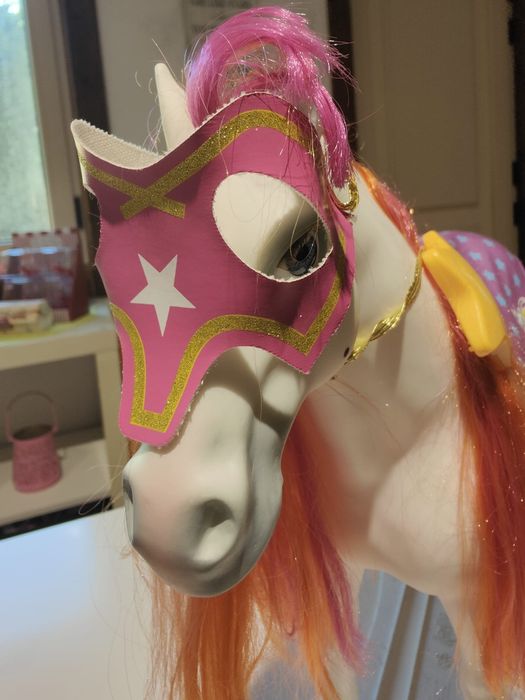 Nancy original - Boneca articulada com cavalo e acessórios