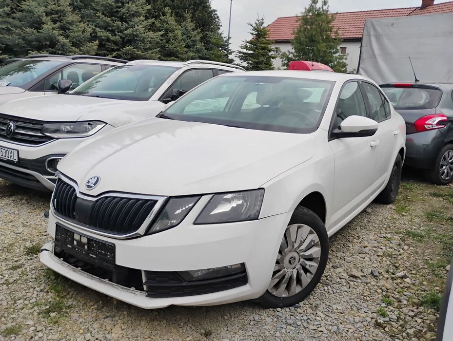 Skoda Octavia 2019r, 1.5 Benzyna. SALON POLSKA. Uszkodzony prawy przód. Pali.