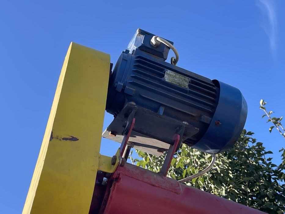 Завантажувач шнековий пересувний ЗШП-10 «шнек»